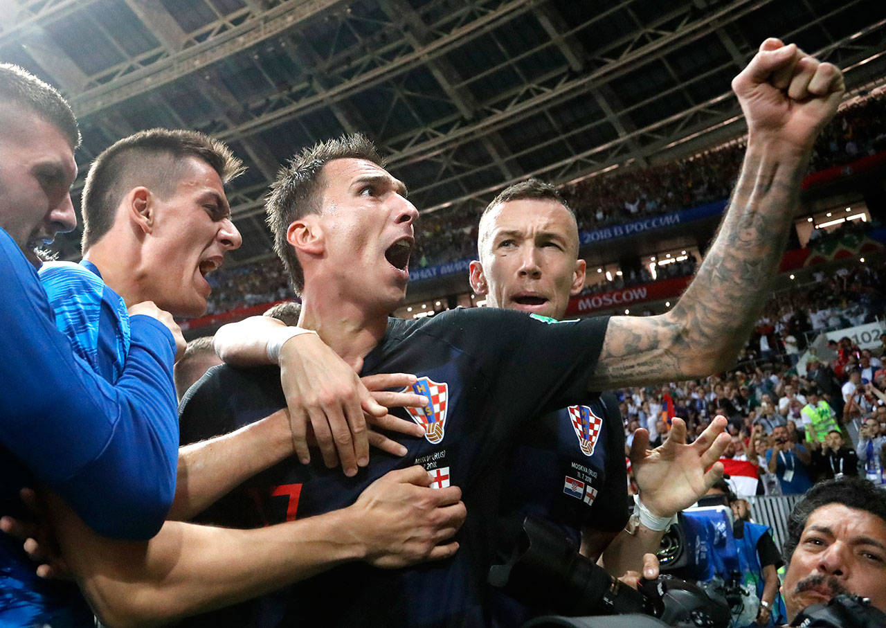 Lội ngược dòng thành công, Croatia gặp Pháp trong trận chung kết lịch sử